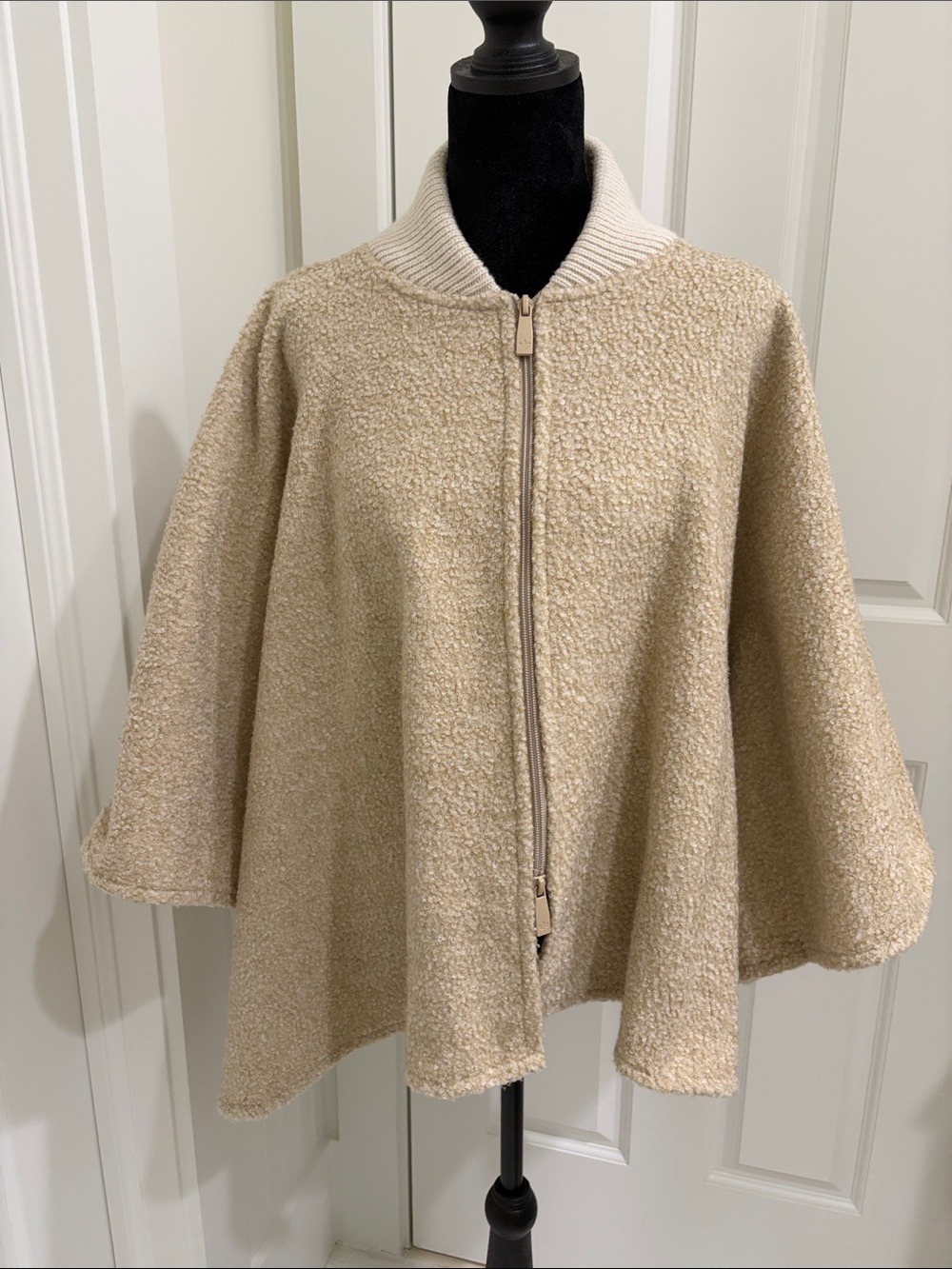 Canada Weather Gear Beige Zip-Front Women's Cape/Poncho OS